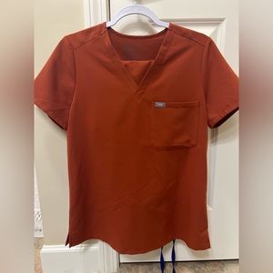 Figs Auburn Catarina Top + Zamora Jogger Scrubs